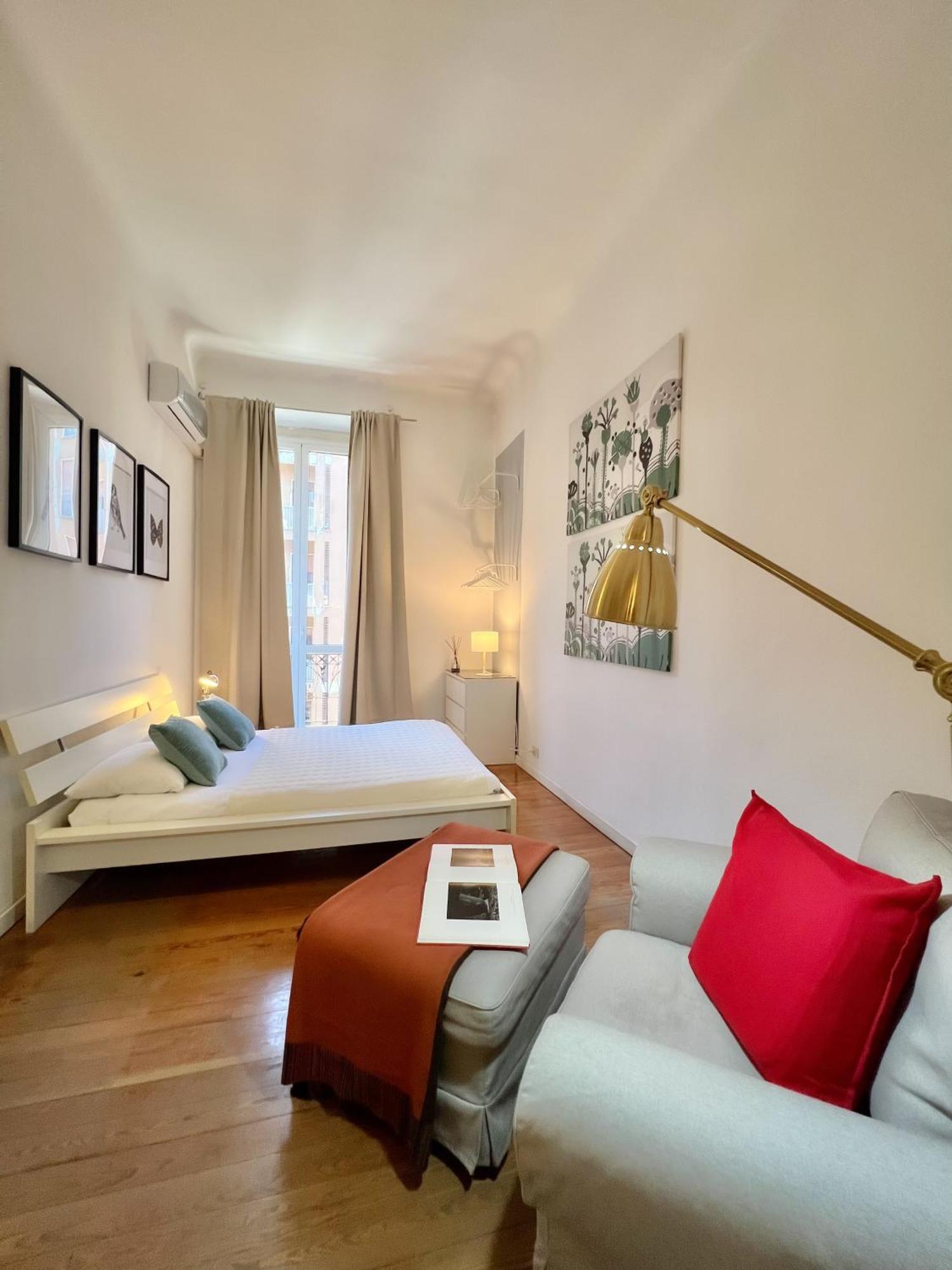 Comecasa 2 Bedrooms Apartment In Via Curtatone Milano Ngoại thất bức ảnh